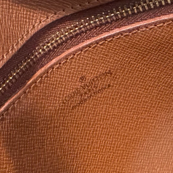 Louis Vuitton Jeune Fille Monogram Vintage Shoulder Bag 100% Authentic - Picture 5 of 16